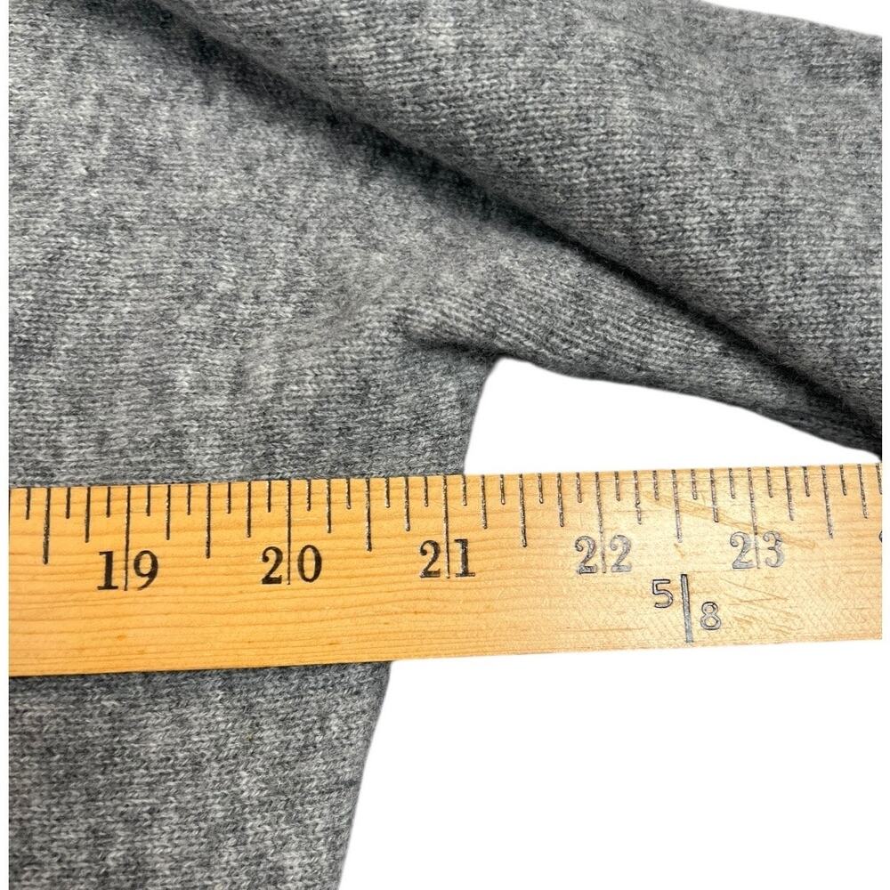 100% Cashmere Gray Sweater Women’s M Soft Luxury Crewneck Pullover - Picture 5 of 7